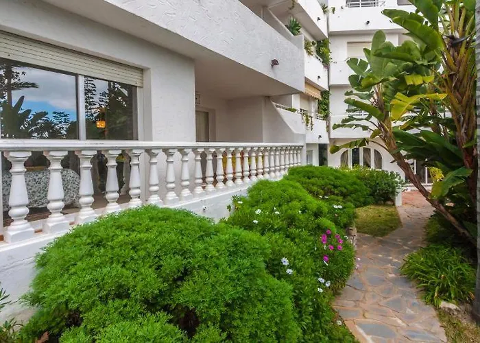 Daire Access In Playa Real Pool Terrace - Pass The Keys Marbella