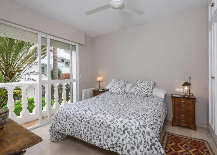 Daire Access In Playa Real Pool Terrace - Pass The Keys *