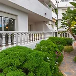 Apartment Access In Playa Real Pool Terrace - Pass The Keys Marbella