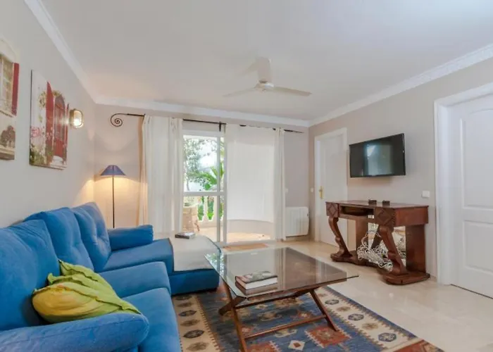 Apartment Access In Playa Real Pool Terrace - Pass The Keys Marbella